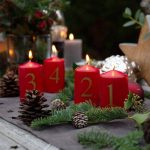 4 Adventskerzen 90/55 mm mit Zahlendruck – Bild 2