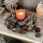 Naturkranz mit Zapfen und Glitzer, 25 cm – Bild 2